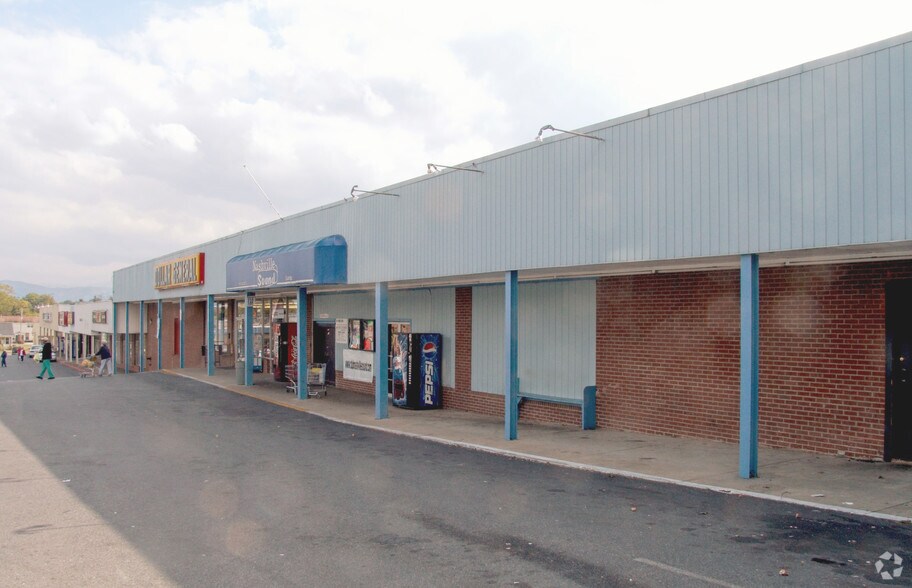 More Photos Of 1103-1115 N Roan St, Johnson City Supermarket For Sale
