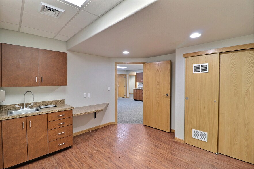 More Photos Of 1624 17th Ave, Greeley Medical For Lease