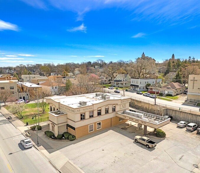 More Photos Of 310 Main St, Lemont Bank For Lease