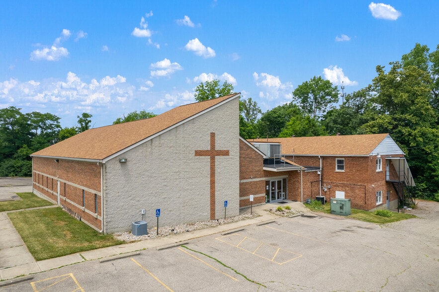 More Photos Of 1050 Kemper Meadow Dr, Cincinnati Religious Facility For Sale