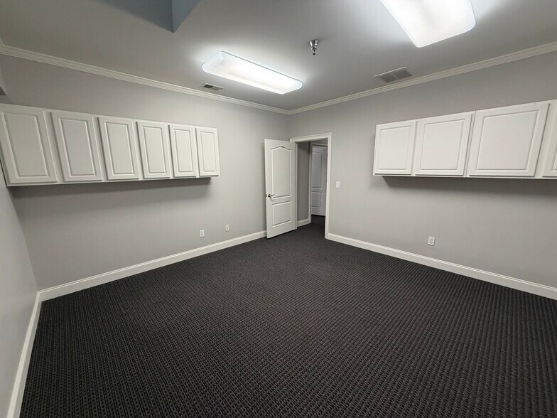 More Photos Of 965 Piedmont Rd NE, Marietta Office For Lease