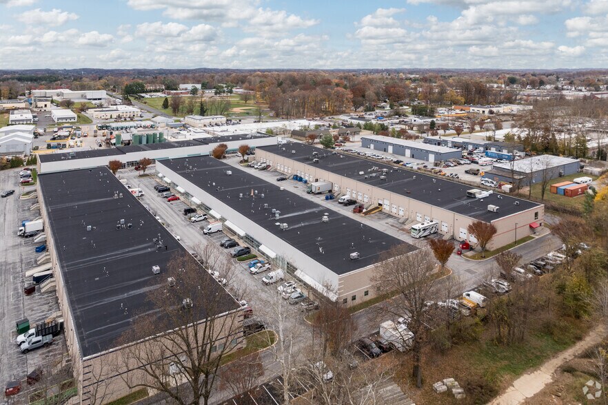 More Photos Of 829 Lincoln Ave, West Chester Flex For Sale