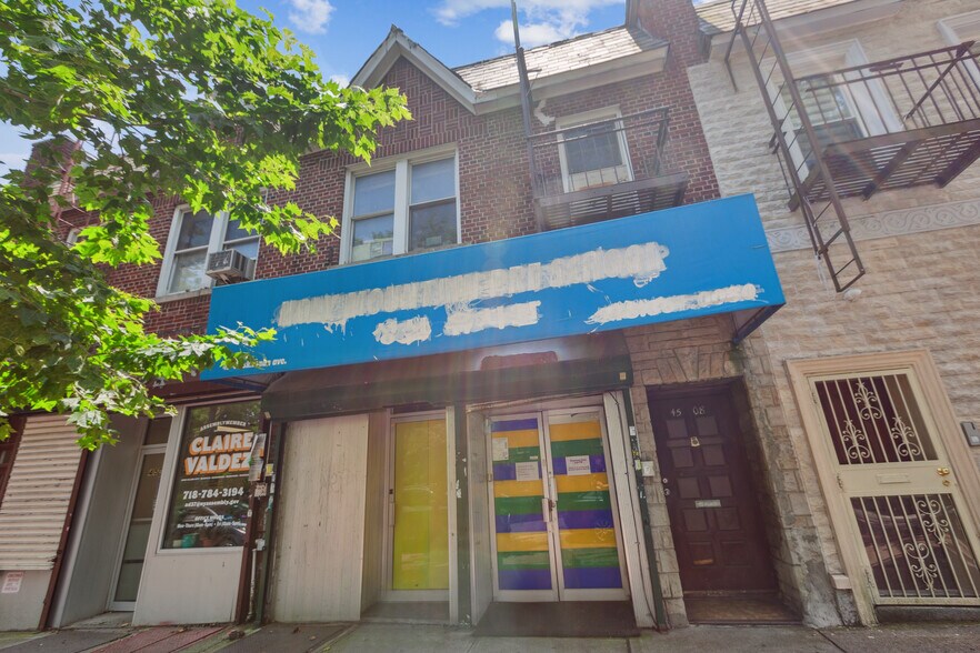 Primary Photo Of 4508 Skillman Ave, Sunnyside Storefront Retail Residential For Lease
