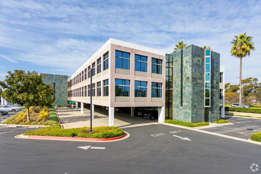 More Photos Of 2424 SE Bristol St, Newport Beach Office For Lease