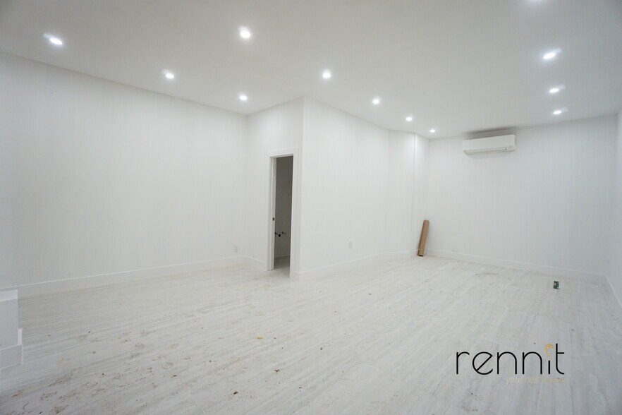 More Photos Of 127 Montrose Ave, Brooklyn Apartments For Lease