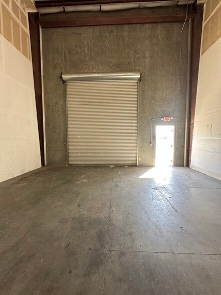 More Photos Of 107 Business Park Way, Atwater Warehouse For Lease