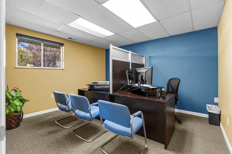 More Photos Of 2473-2517 E Grand River Ave, Howell Office For Sale