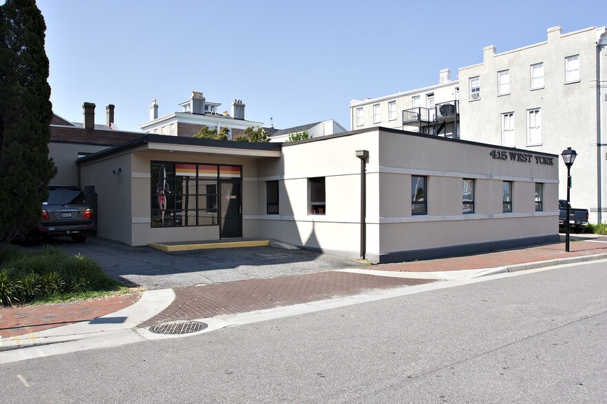 More Photos Of 415 W York St, Norfolk Medical For Lease
