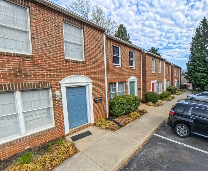 More Photos Of 2920-2952 Epperley Ave NW, Roanoke Apartments For Sale