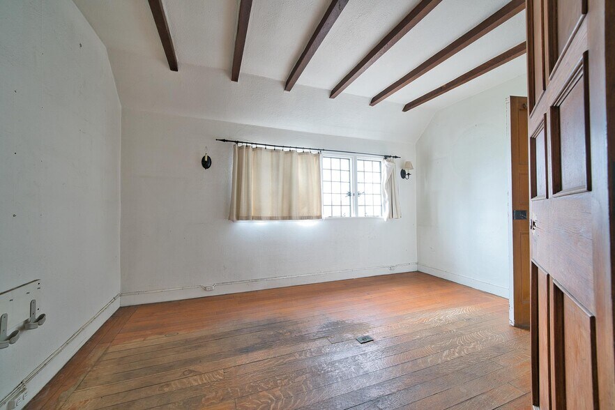 More Photos Of 1989 W Grand Blvd, Detroit Office Residential For Sale