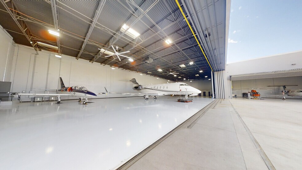 More Photos Of 22644 N 17th Ave, Phoenix Airplane Hangar For Sale