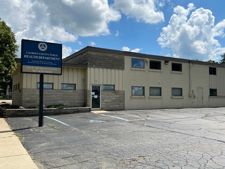 Primary Photo Of 214 E Michigan Ave, Albion Medical For Lease