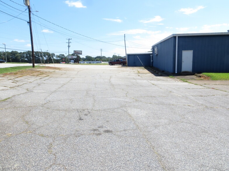 More Photos Of 1489 Cedar Lane Rd, Greenville Warehouse For Sale