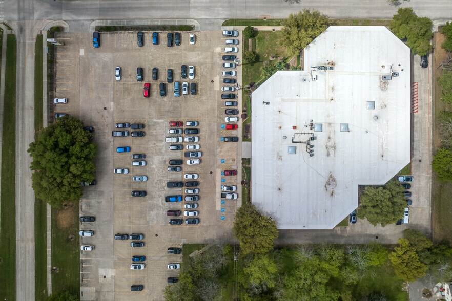 More Photos Of 425 Holderrieth Blvd, Tomball Medical For Lease