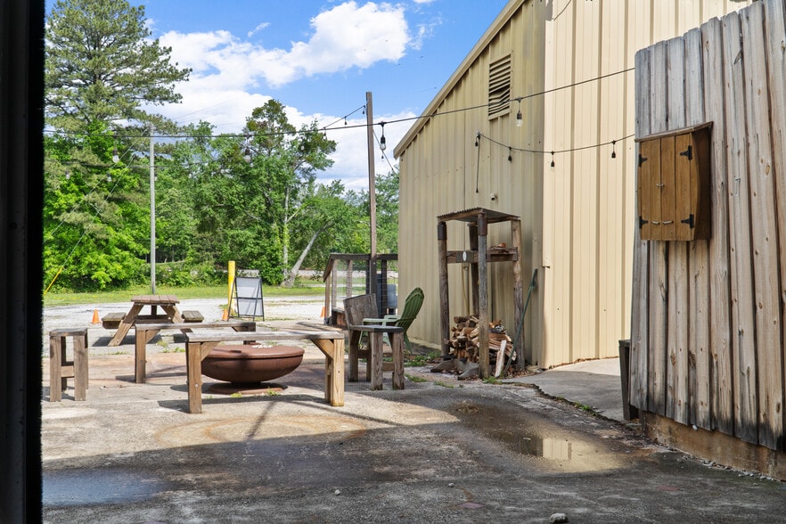 More Photos Of 25 Word St, Fairburn Warehouse For Sale