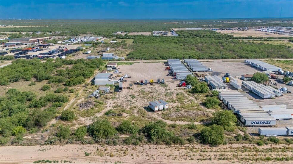 More Photos Of 307 Sulfur Mine Road, Laredo Land For Sale