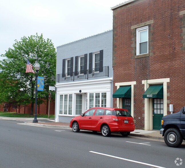 Primary Photo Of 9029 Center St, Manassas Office For Lease