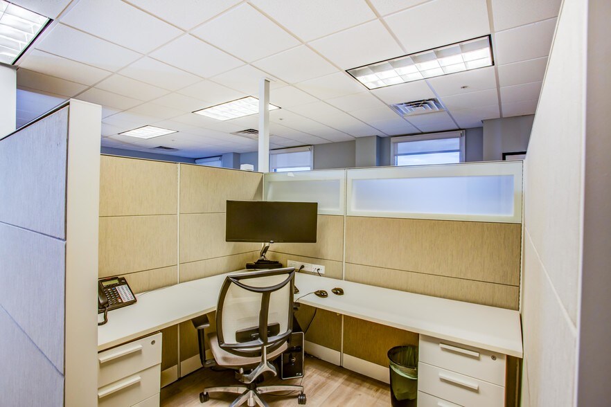 More Photos Of 543 Harbor Blvd, Destin Office For Sale