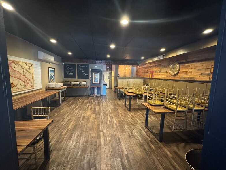 More Photos Of 513-519 Germantown Pike, Lafayette Hill Storefront For Lease