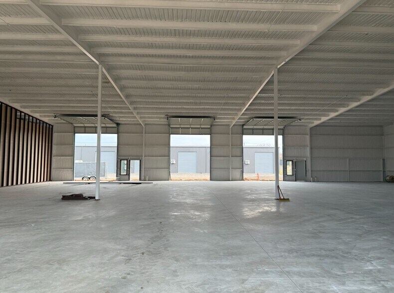 More Photos Of 12746 Rendon Rd, Burleson Unknown For Lease