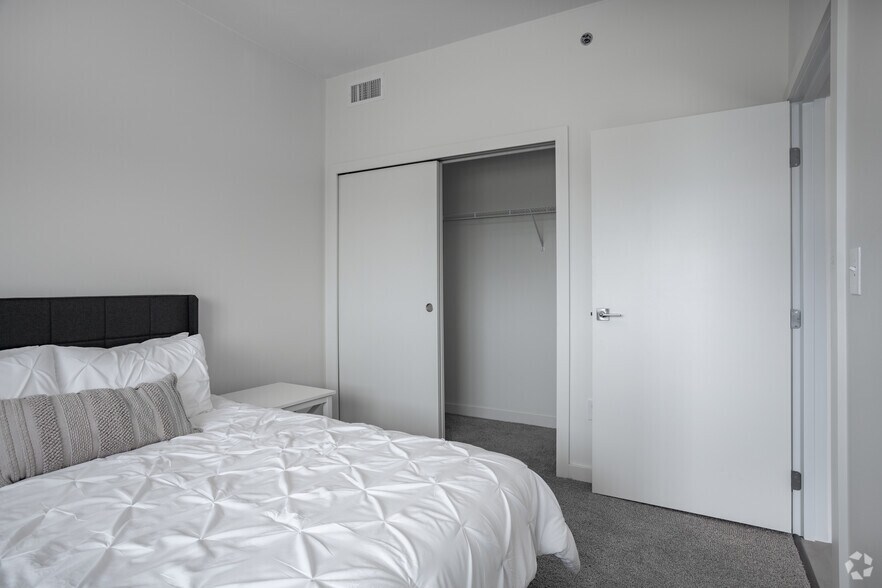 More Photos Of 3800 Park East Dr, Beachwood Apartments For Lease