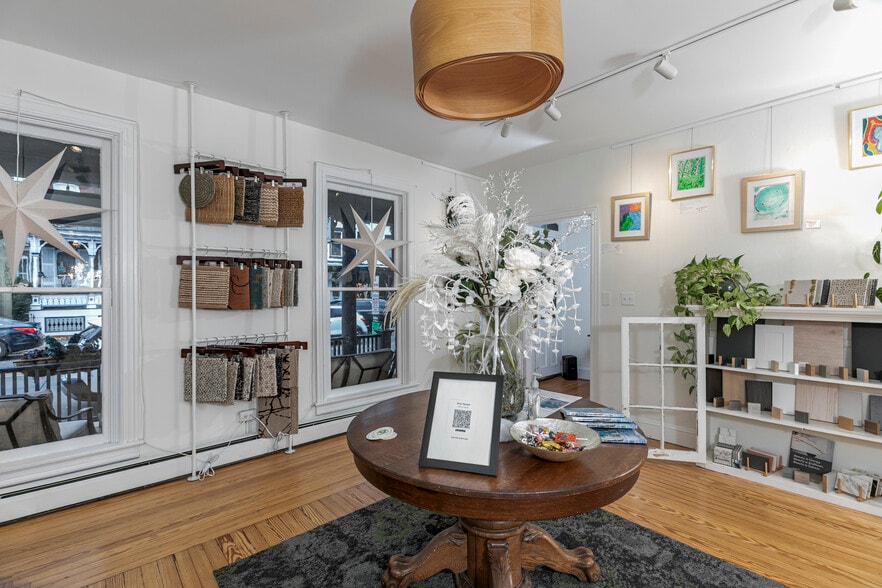 More Photos Of 67 Bridge St, Lambertville Storefront For Sale