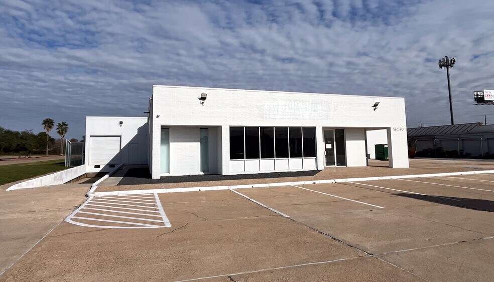 More Photos Of 16210 Clay Rd, Houston General Retail For Sale