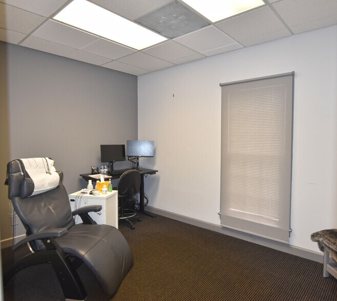 More Photos Of 2021 Richard Jones Rd, Nashville Office For Lease