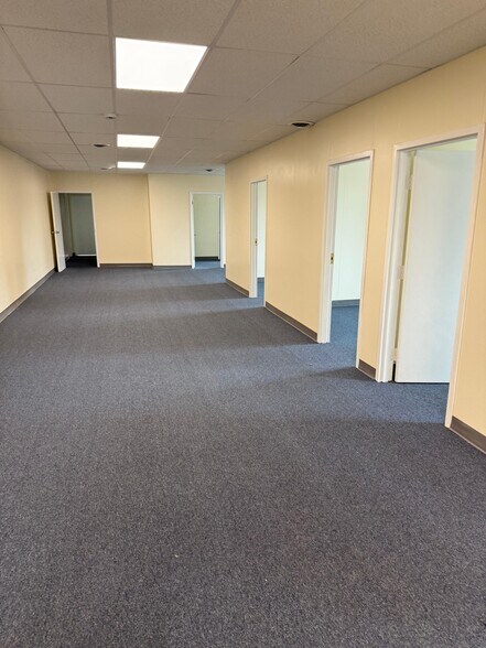 More Photos Of 6607 York Rd, Baltimore Unknown For Lease