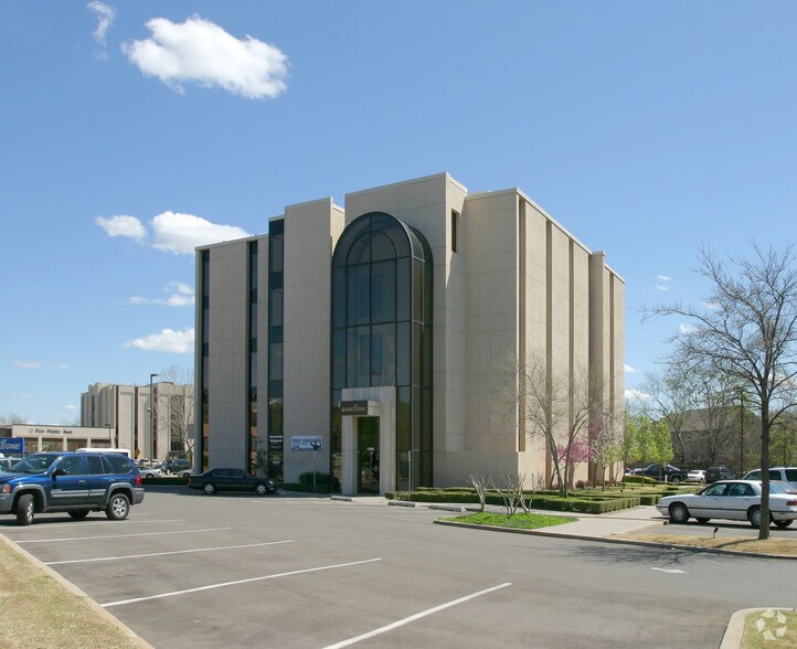 More Photos Of 1200 NW 63rd St, Oklahoma City Office For Lease