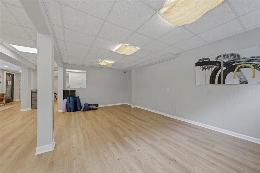 More Photos Of 40 Sunset Ridge Rd, New Paltz Medical For Sale