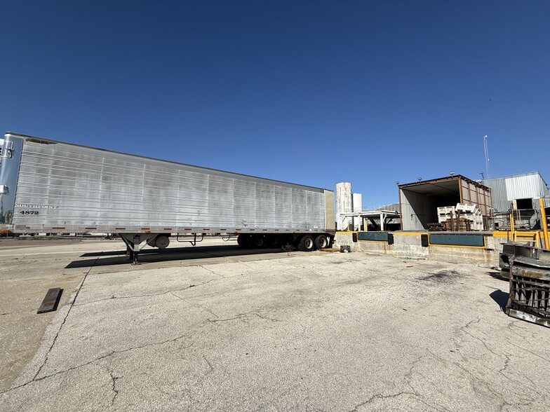 More Photos Of 650 Avenue R SW, Winter Haven Distribution For Sale