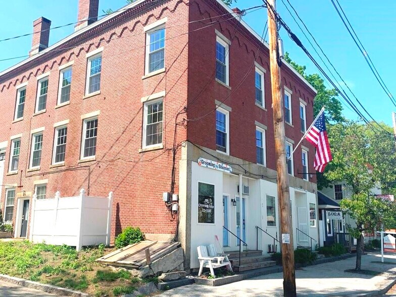 Primary Photo Of 115 Main St, Winterport Apartments For Lease