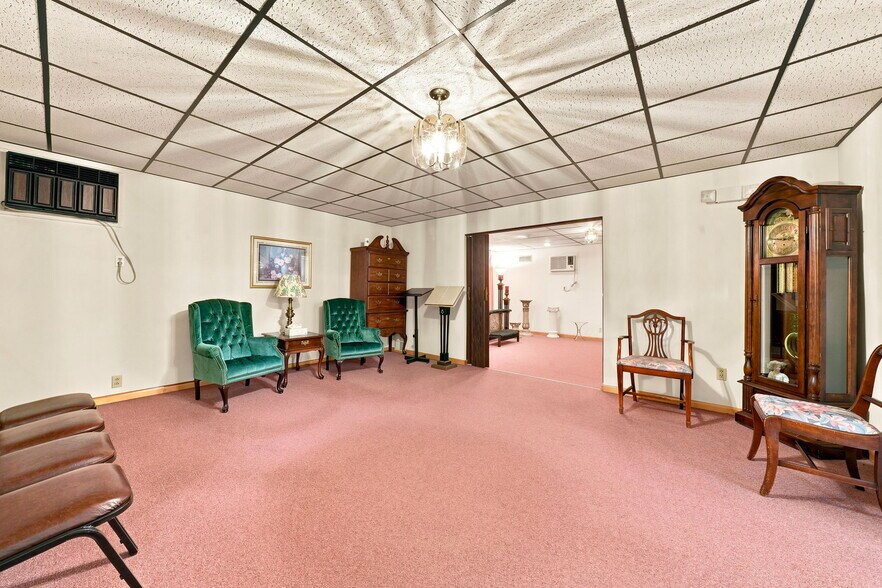 More Photos Of 557 Unity Center Rd, Pittsburgh Funeral Home For Sale