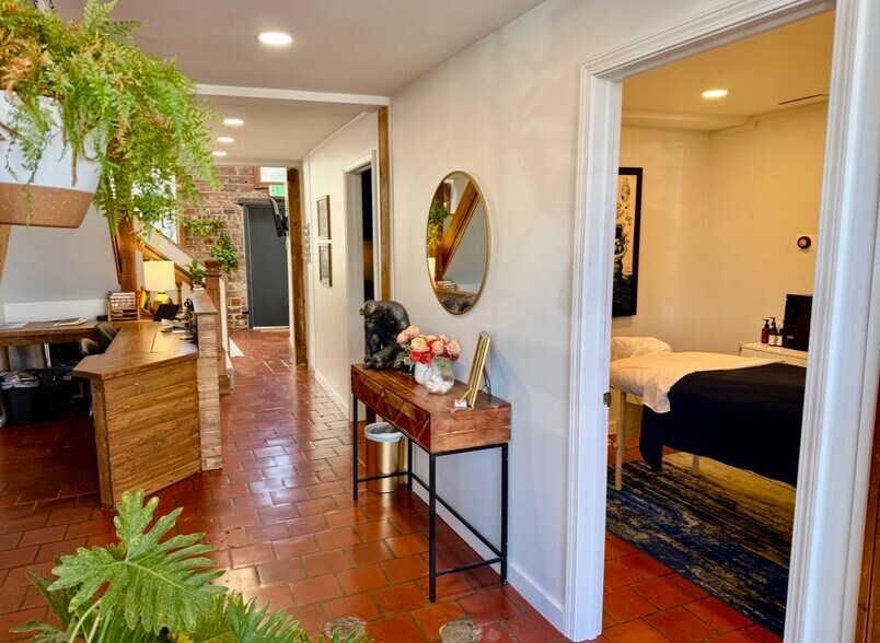 More Photos Of 1033 Monroe Dr, Atlanta Storefront Retail Office For Sale