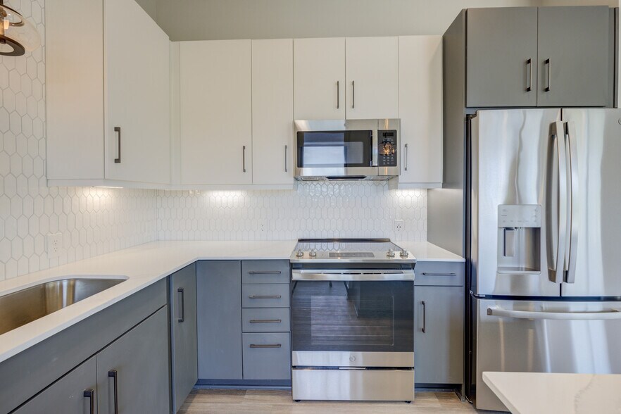 More Photos Of 352 S Walker St, Cary Apartments For Lease