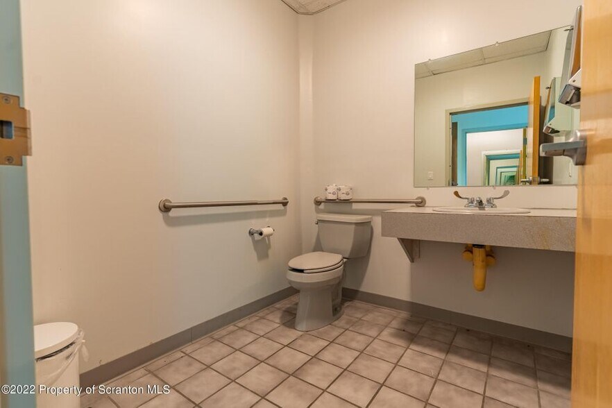 More Photos Of 105 Layton Rd, Clarks Summit Medical For Lease