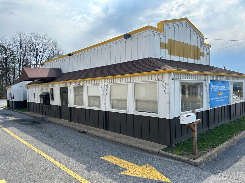 More Photos Of 1121 Memorial Blvd S, Martinsville Fast Food For Sale