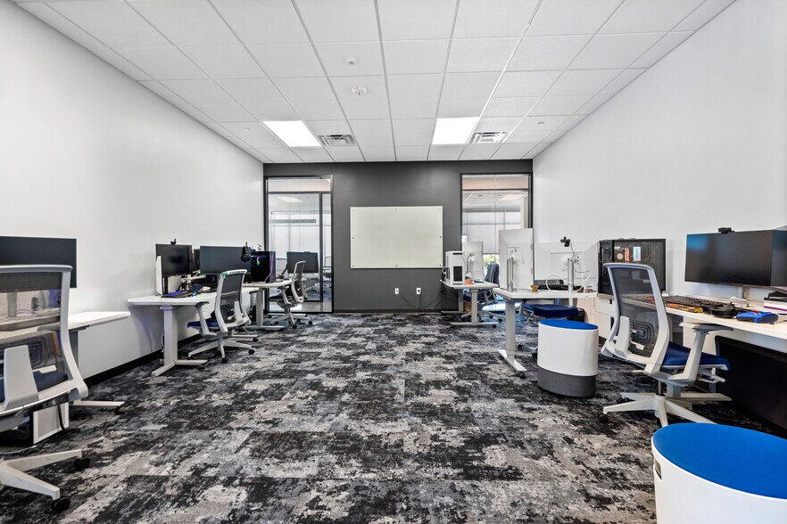 More Photos Of 8261 Belleview Dr, Plano Loft Creative Space For Lease