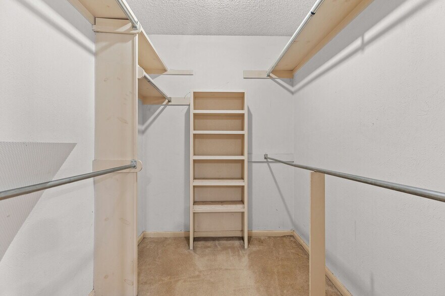 More Photos Of 12409 Lowden Ln, Manchaca Flex For Sale