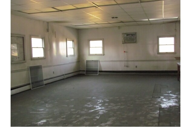 More Photos Of 150 Birch Hill Rd, Shoemakersville Warehouse For Sale