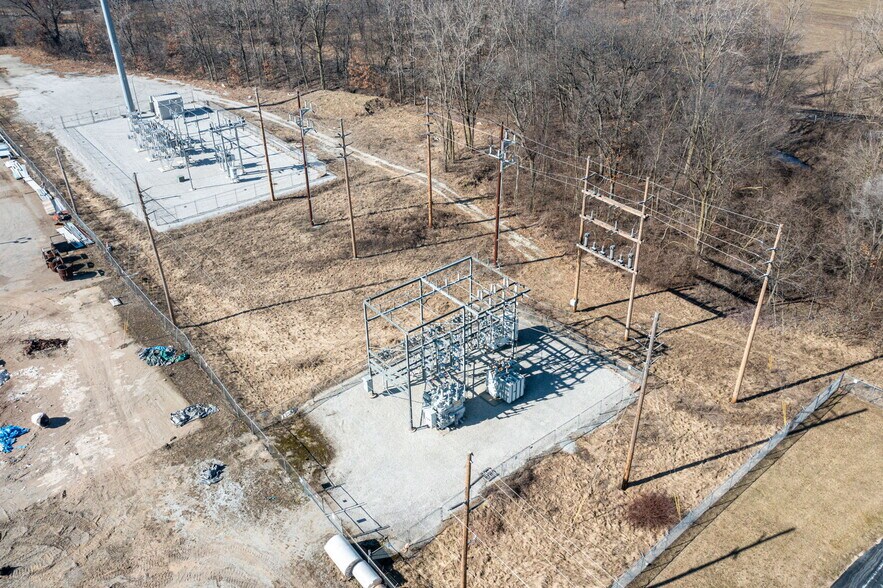 More Photos Of 51650 County Road 133, Bristol Manufacturing For Lease