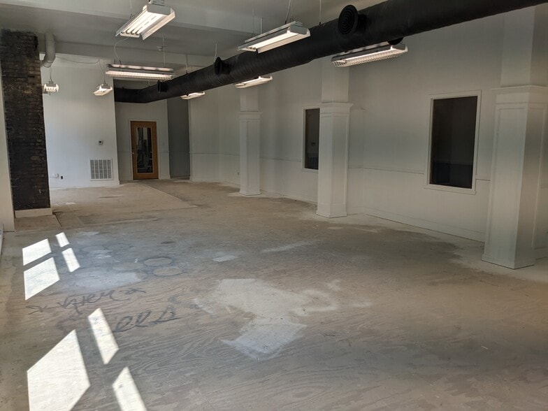 More Photos Of 2201-2209 N Dr. Martin Luther King Jr Dr, Milwaukee Loft Creative Space For Lease