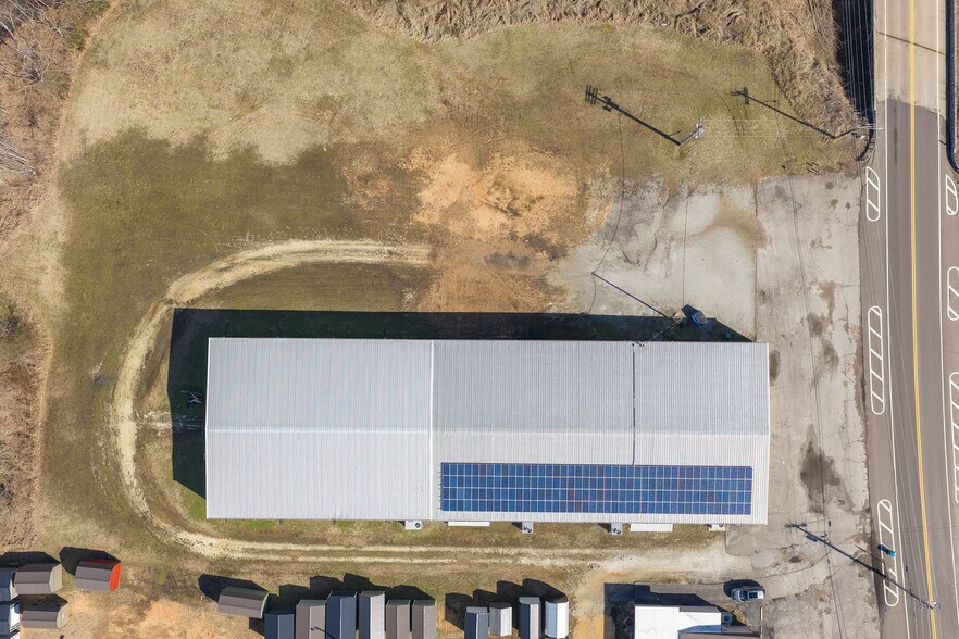 More Photos Of 19225 Main St W, Huntingdon General Retail For Sale