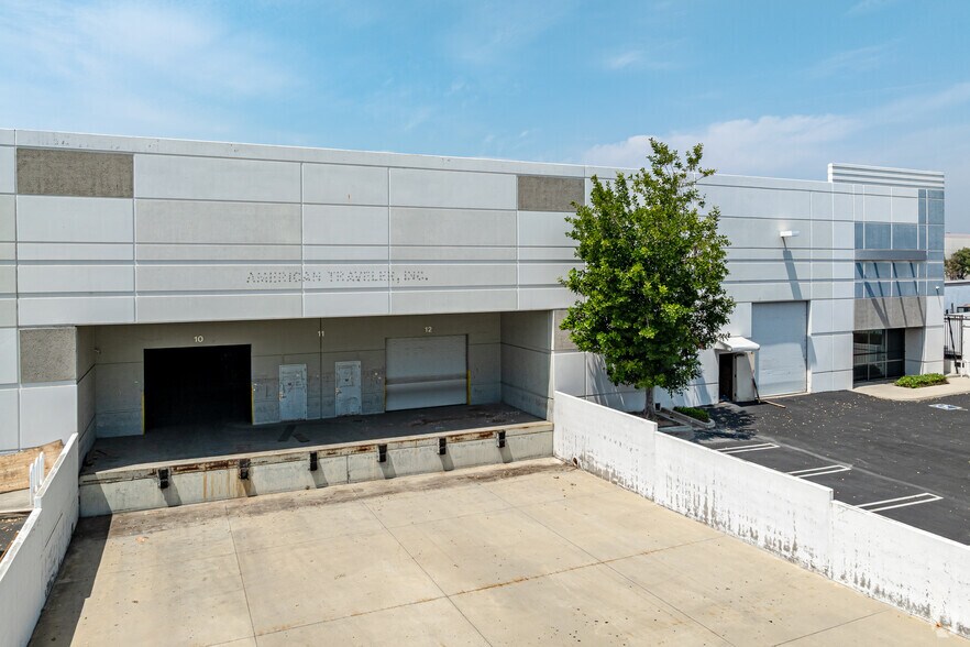 More Photos Of 9520 7th St, Rancho Cucamonga Warehouse For Lease