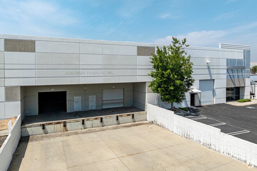 More Photos Of 9520 7th St, Rancho Cucamonga Warehouse For Lease
