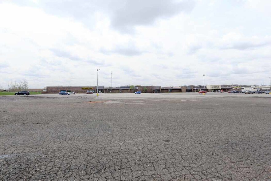 More Photos Of 1011-1013 E Spruce St, Abbotsford Storefront Retail Office For Lease