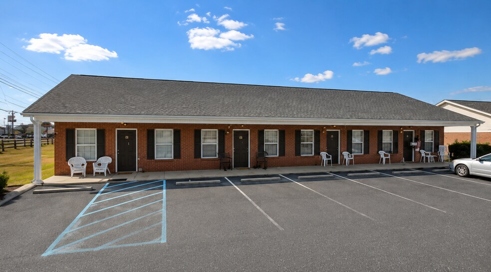 More Photos Of 18 Blossom Ln, Rossville Multifamily For Sale