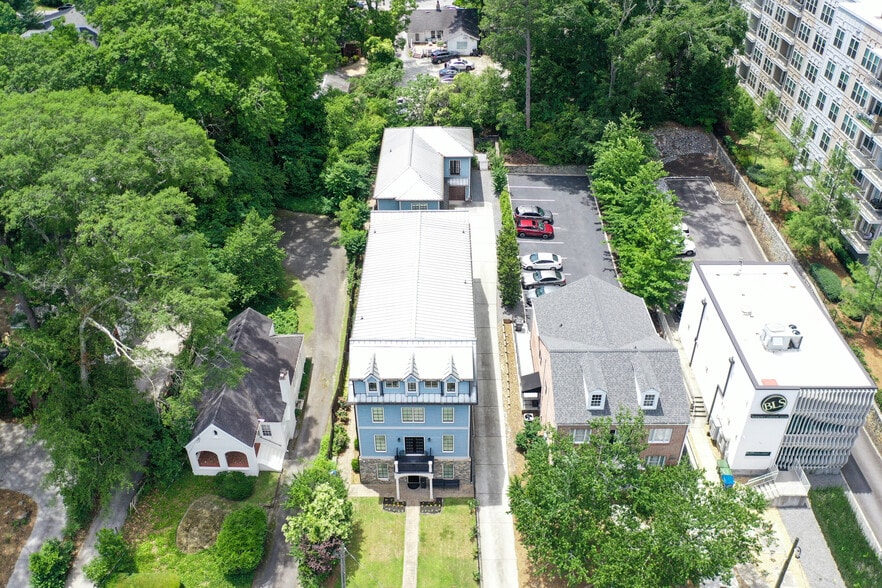 More Photos Of 2972 Lookout Pl NE, Atlanta Office Residential For Sale