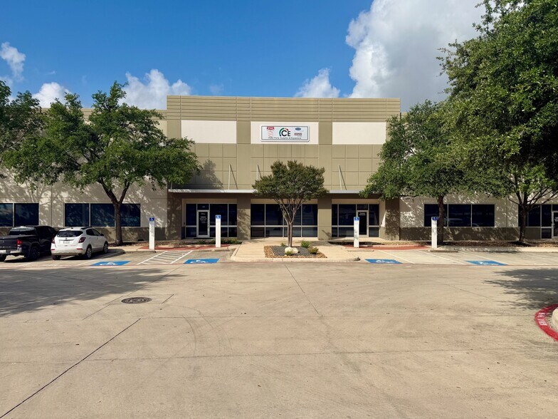 More Photos Of 12625 Wetmore Rd, San Antonio Unknown For Lease